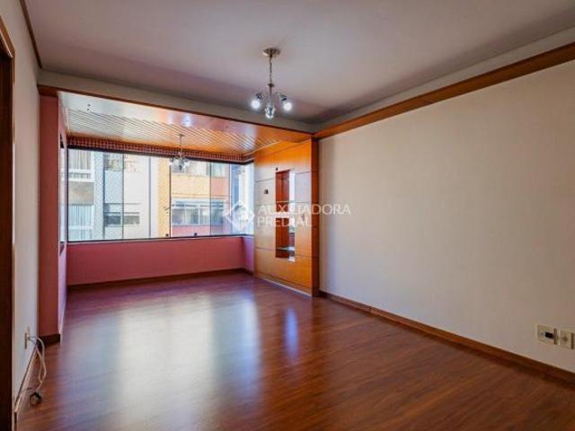 BELA COBERTURA DE 208M² COM PISCINA NO MONT SERRAT