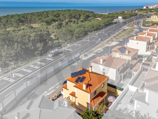 Bela e Ampla Moradia T3+1 em Ribeira D´ilhas Ericeira 157m² Ericeira
