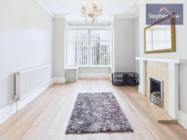 Bela Grove, Blackpool, FY1
