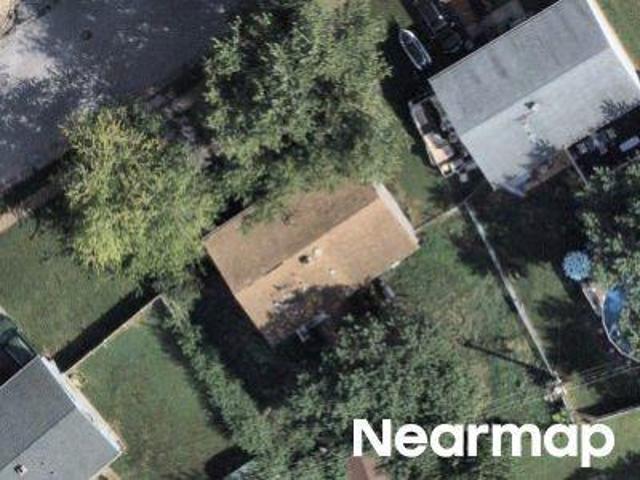 Belaire Ln