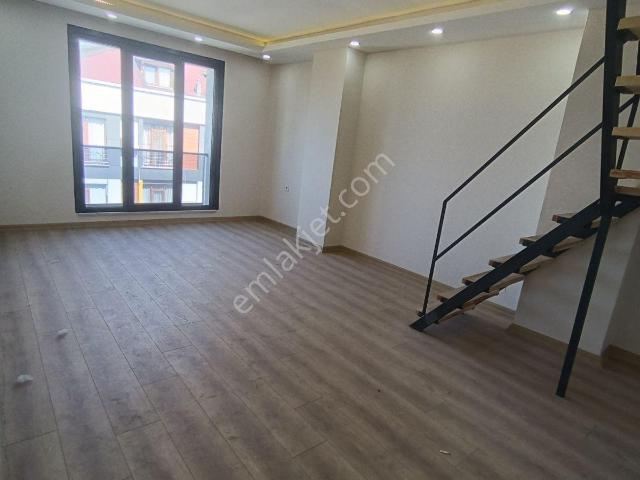 Belediye Ve Kaymakamlığa Yakın Yerden Isıtmalı 2+1 Daire