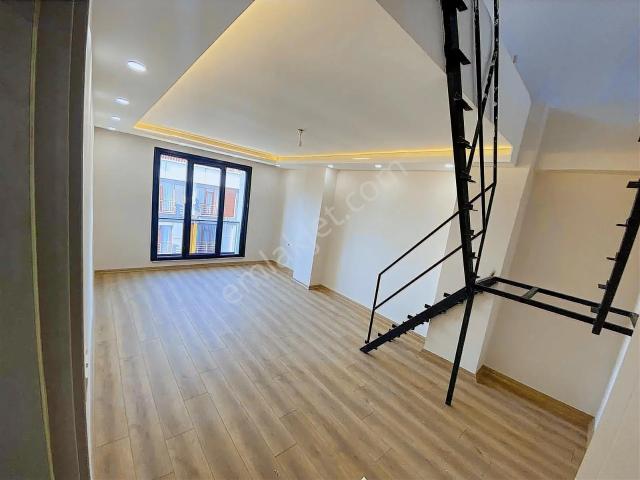 Belediye Ve Kaymakamlık Karşısı 4+2 Dubleks Daire