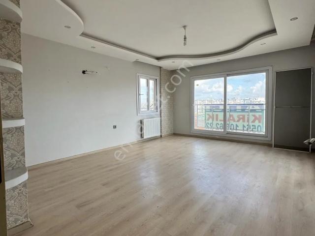 Belediye Yanı*3+1*g.oturum* İşçilikli*3 Balkonlu*d.gazlı*lüx Daire