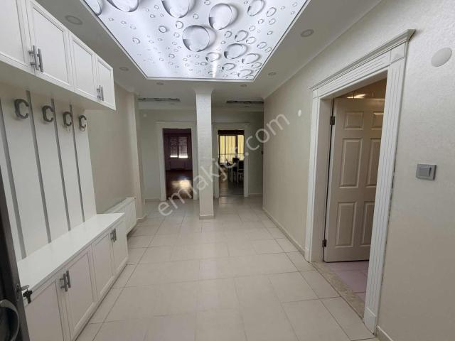 Belek Çarşı İçerisinde 3+1 Geniş Eşyasız Daire