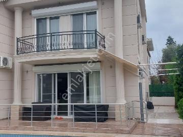Belek De Satılık Lüks Tripleks 3+1 Havuzlu Mobilyalı