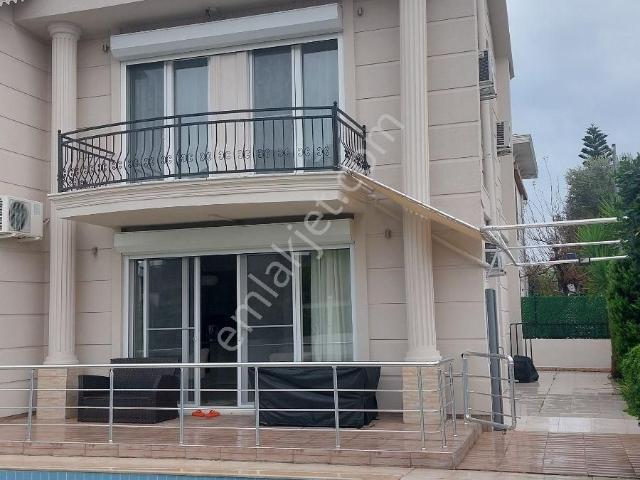 Belek De Satılık Lüks Tripleks 3+1 Havuzlu Mobilyalı