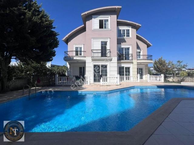 Belek Granada Arkasında 3+1 Tripleks Villa