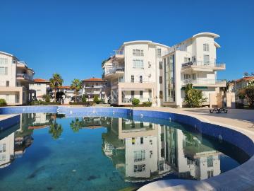 Belek Merkezde Havuzlu Güvenlikli Sitede 3+1 Lux Dubleks Daire