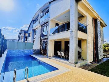 Belek Merkezde Kıralık Villa.