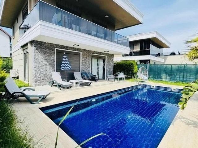 Belek River Side Sitesinde Ultra Lüks Villa