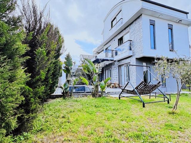 Belek'de Kiralık Lüks Özel Havuzlu 4+1 Vılla V E R D E