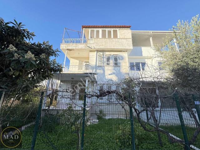 Belek'te Nezih Bir Konumda Denize Yürüme Mesafesinde 4+1 Villa