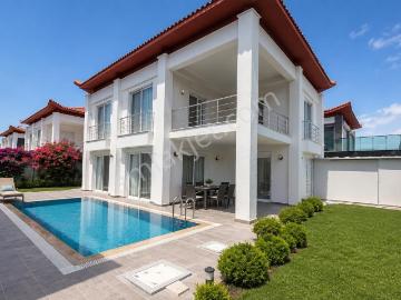 Belek'te Özel Havuzlu 4+1 Kiralık Villa | Geniş Bahçe | Lüks