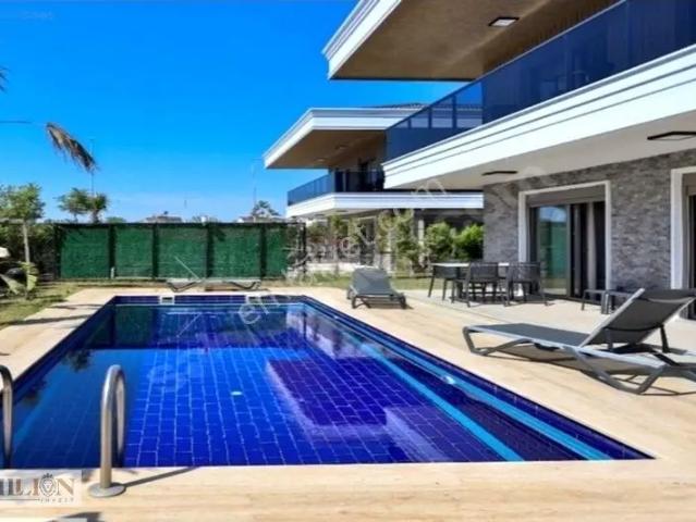 Belek'te Eşyalı Müstakil Havuzlu Kiralık Lüx Villa