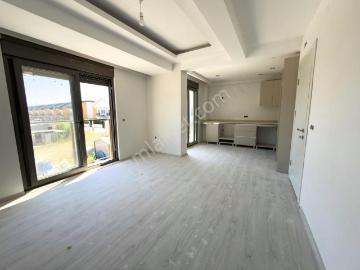 Belek'te Havuzlu Oturuma Hazır 4+1 Dubleks Daire