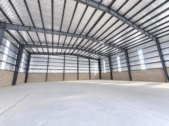 ALQUILER NAVE INDUSTRIAL PREMIUM A ESTRENAR 900 M² – ALTURA 11 M – PREDIO CERRADO – ESCOBAR