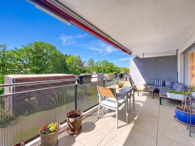 Belfaux – Doppelhaus 4,5 Zimmer, 120 m², überdachter Balkon 18 m² Südwesten, CECB B Accroche