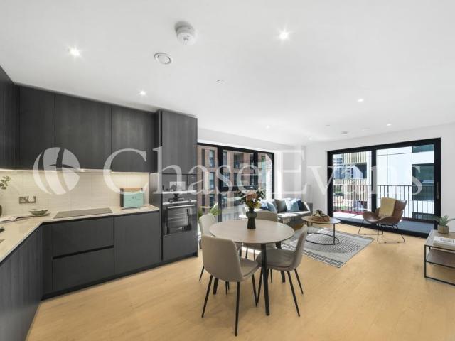 Belfield Mansions, Park & Sayer, 35. 2 bed flat to rent £3,401 pcm £785 pw