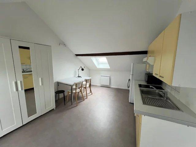 Belfort Rue pietonne studio meublé
