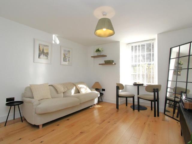 Belford Road, West End, Edinburgh, EH4 1 bed flat to rent £1,550 pcm £358 pw