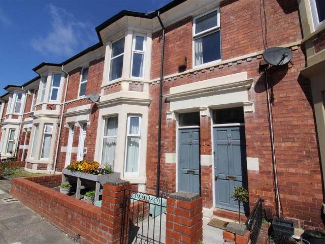 Belford Terrace, North Shields 3 bed flat to rent £850 pcm £196 pw
