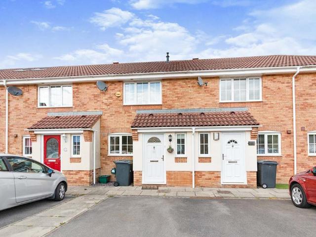 Belfry Square, Basingstoke RG22 2 bed terraced house to rent £1,500 pcm £346 pw