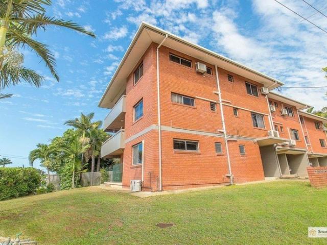 Belgian Gardens Unit with Magnetic Island Views