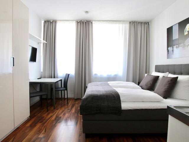 Belgisches Viertel: Komfortabel möbliertes Apartment in Top Lage – zeitwohnen.de