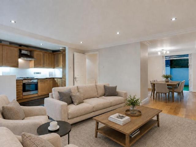 Belgrave Gardens, St Johns Wood 2 bed apartment to rent £3,250 pcm £750 pw