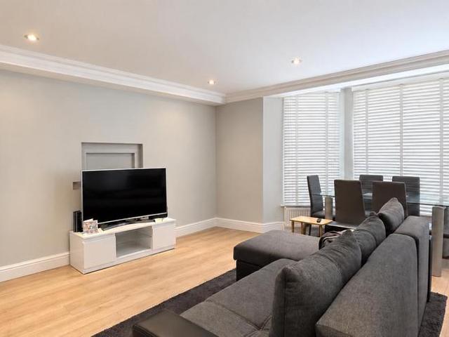Belgrave Gardens, St John's Wood NW8 2 bed apartment to rent £3,250 pcm £750 pw