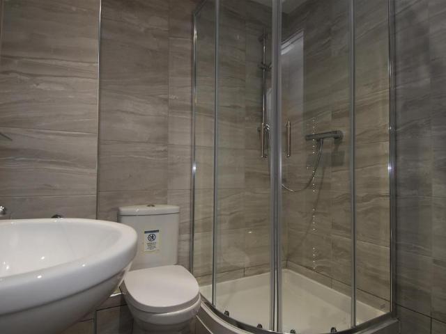 Belgrave Lane, Plymouth PL4 2 bed flat to rent £1,447 pcm £334 pw
