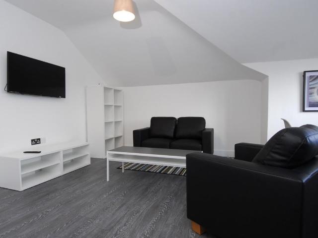 Belgrave Manor, 3 Bed Apts, Plymouth PL4, 3 bed property to rent, £685 pcm | PrimeLocation
