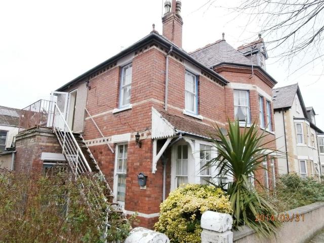Belgrave Road, Colwyn Bay LL29, 2 bed flat to rent, £750 pcm | PrimeLocation