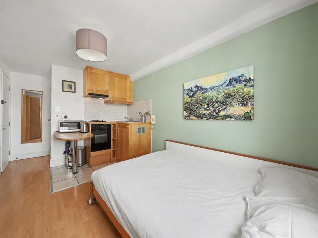 Belgrave Road, London SW1V Studio to rent £1,820 pcm £420 pw