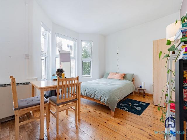 Belgrade Road, London N16, Studio to rent, £1,195 pcm | PrimeLocation
