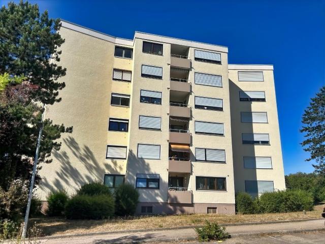 Beliebte Wohnlage schöner Balkon gute Perspektiven!