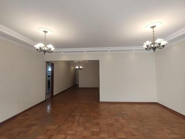 Belissimo apartamento de 146 metros e na quadra da praia