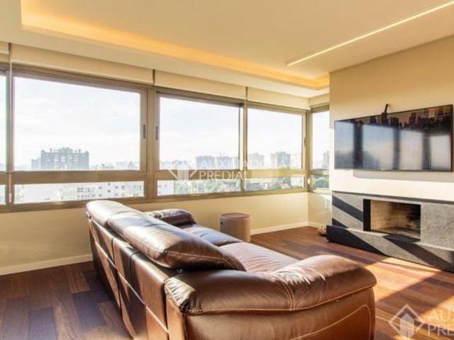 Belíssimo apartamento mobiliado, 2 quartos, com vista livre permanente, 2 vagas escriturada no bair