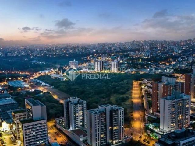 Belíssimo empreendimento localizado no bairro Altos do Central Parque