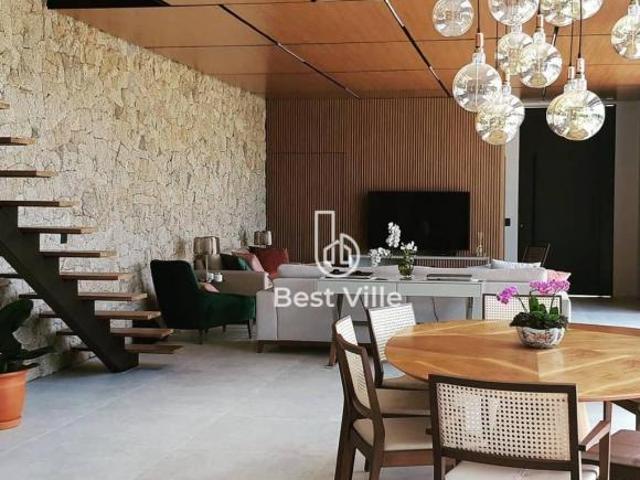 Belíssima casa à venda, 400M² de área construída, no Residencial Gênesis II, em Alphaville, Santana