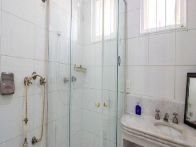 Belissima casa alto padrão em condominio p/venda c/330m2 03 suites 03 vagas Morumbi