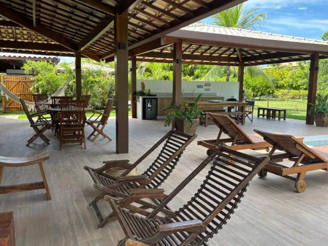 Belissíma Casa para aluguel anual na melhor localização de Praia do Forte