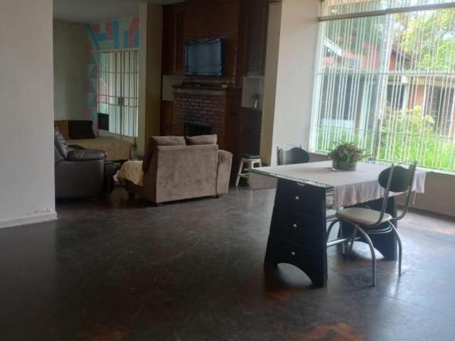 Belíssima casa para Venda no bairro Vila Nova Caledônia