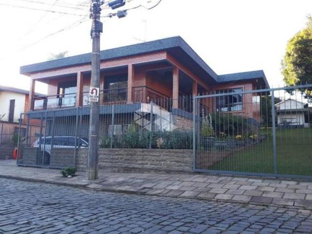 Belíssima Casa Semi mobiliada no bairro Jardim Eldorado em Caxias do Sul