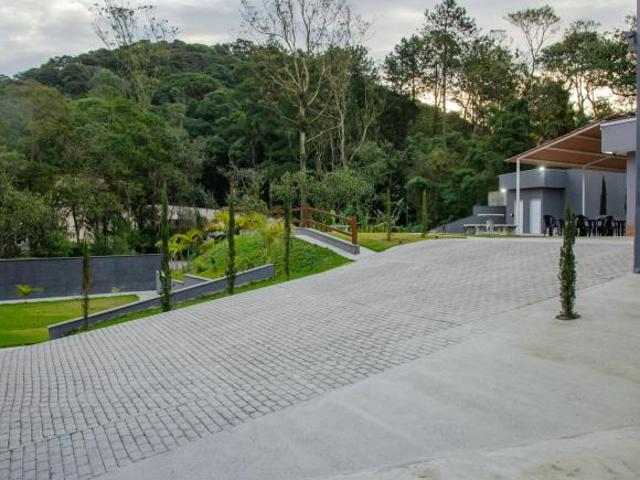 Belíssima chácara em local super tranquilo em Rio Grande da Serra!