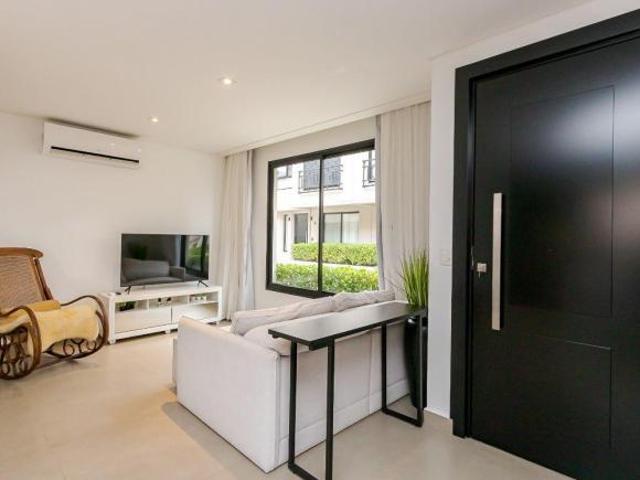 BELÍSSIMA TOWNHOUSE COM 3 DORMITÓRIOS, 2 SUÍTES E ESPAÇO GOURMET NO JARDIM SOCIAL