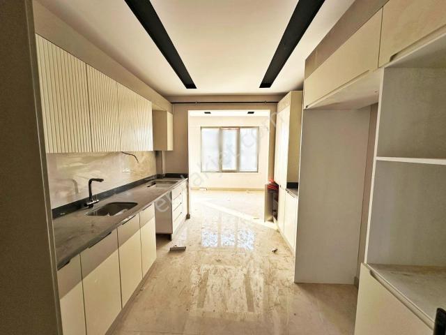 Belkız'da Cadde Üzr.yerden Isıtma Geniş Balkonlu Sıfır Lüx3.5+1