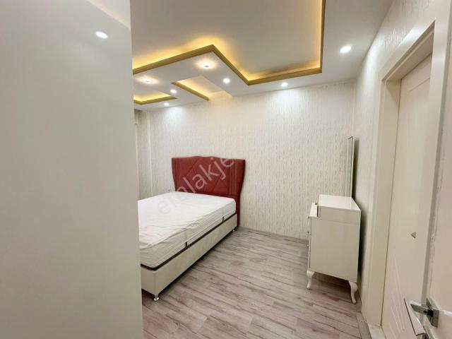 Belkız'da Kiralık Eşyalı Cam Balkonlu Az Katlı Ultralüx 3+1