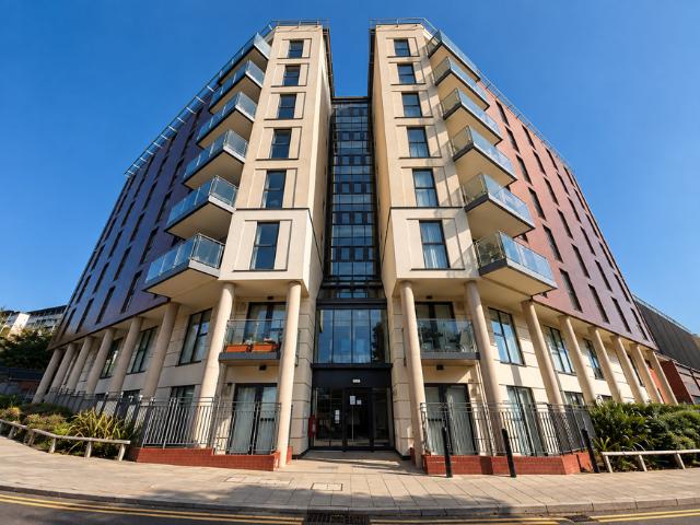 Bell Barn Road, Birmingham B15, 2 bed flat to rent, £1,250 pcm | PrimeLocation