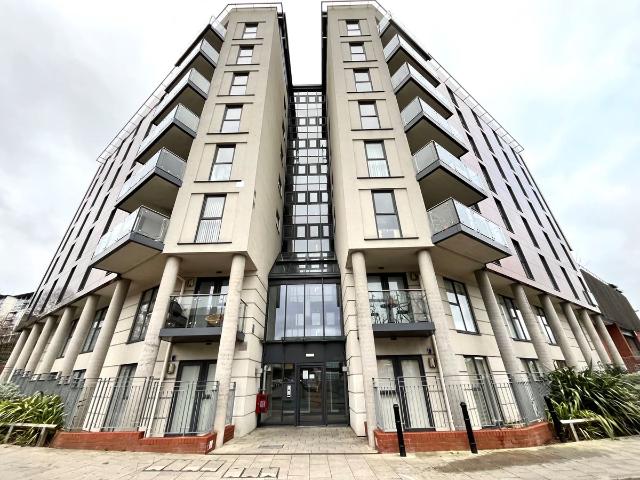 Bell Barn Road, Birmingham B15, 2 bed flat to rent, £1,350 pcm | PrimeLocation